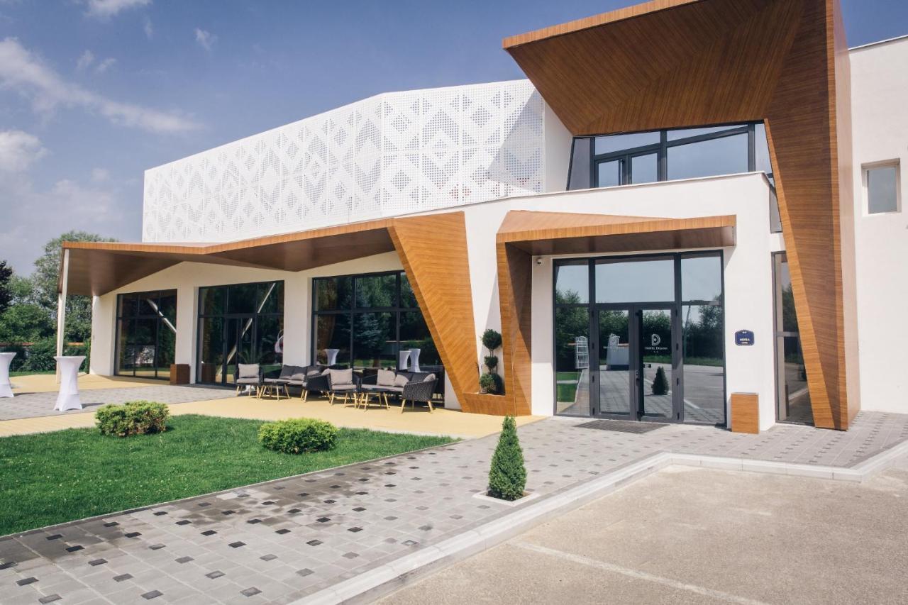 Hotel Dijana Пирот Екстериор снимка